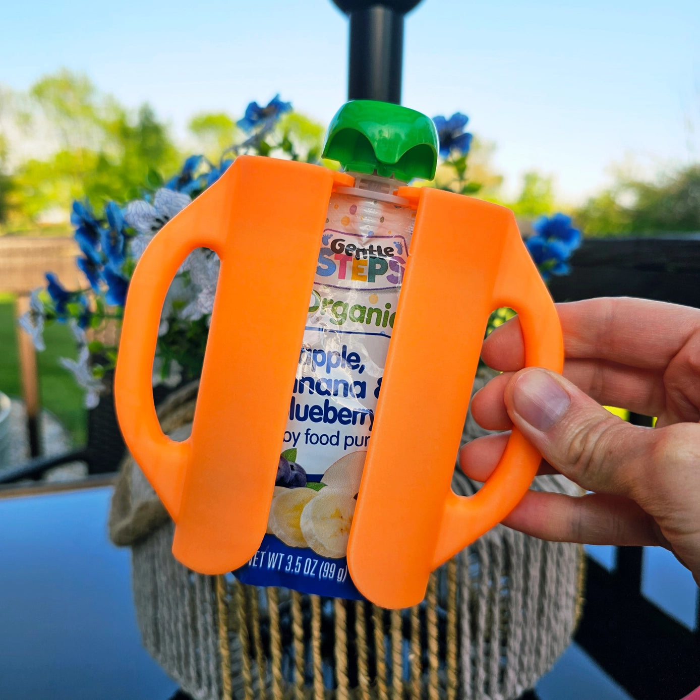 Squeeze Pouch Holder