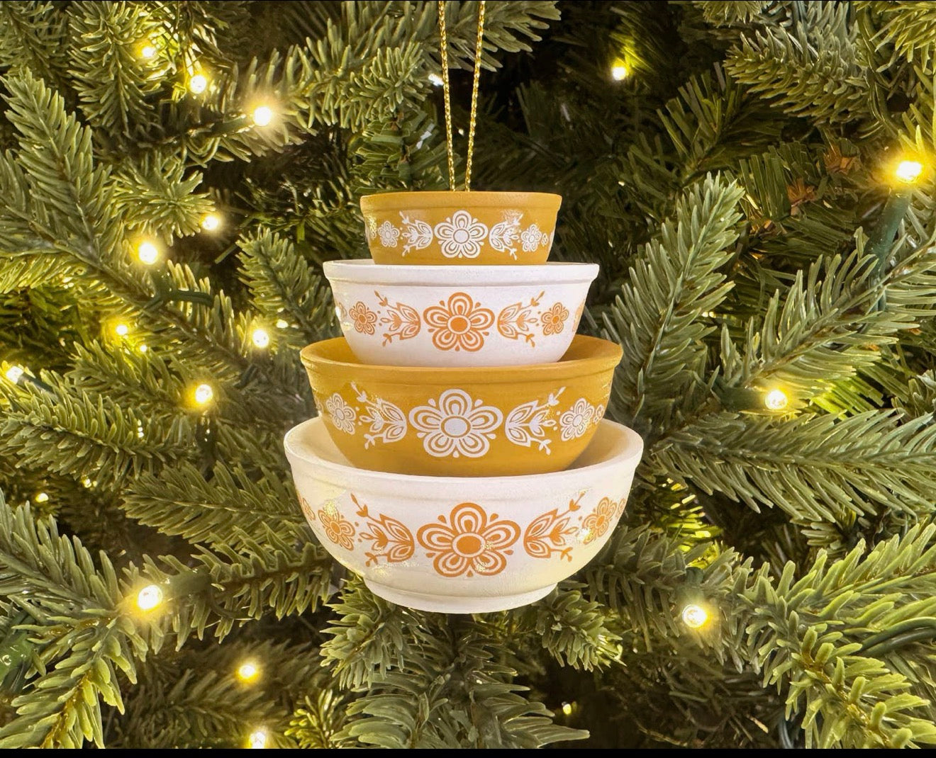 PRE-ORDER - SHIPS 7/3 - Vintage Pyrex Bowl Set Ornament