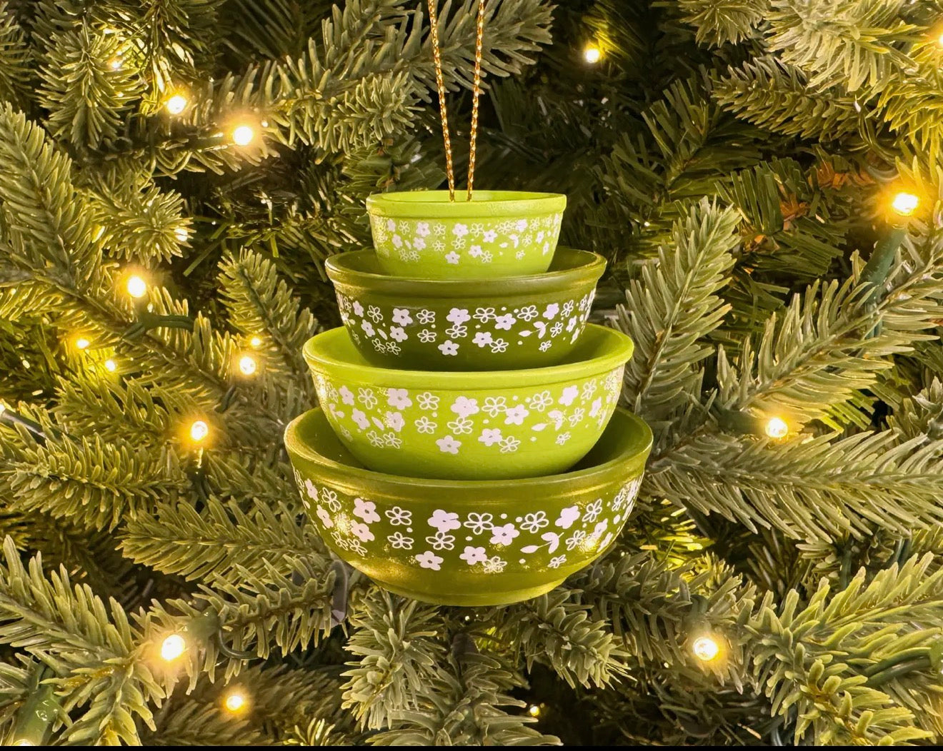 PRE-ORDER - SHIPS 7/3 - Vintage Pyrex Bowl Set Ornament