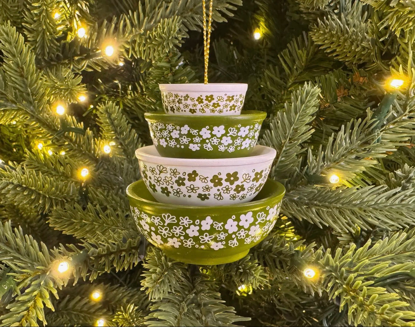 PRE-ORDER - SHIPS 7/3 - Vintage Pyrex Bowl Set Ornament